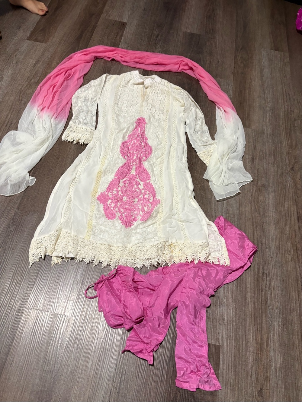 Women White and Pink Embroidered Salwar Set With Churidar
